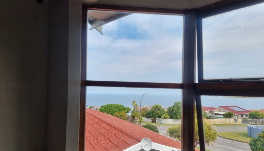 6 Bedroom Property for Sale in Dana Bay Western Cape
